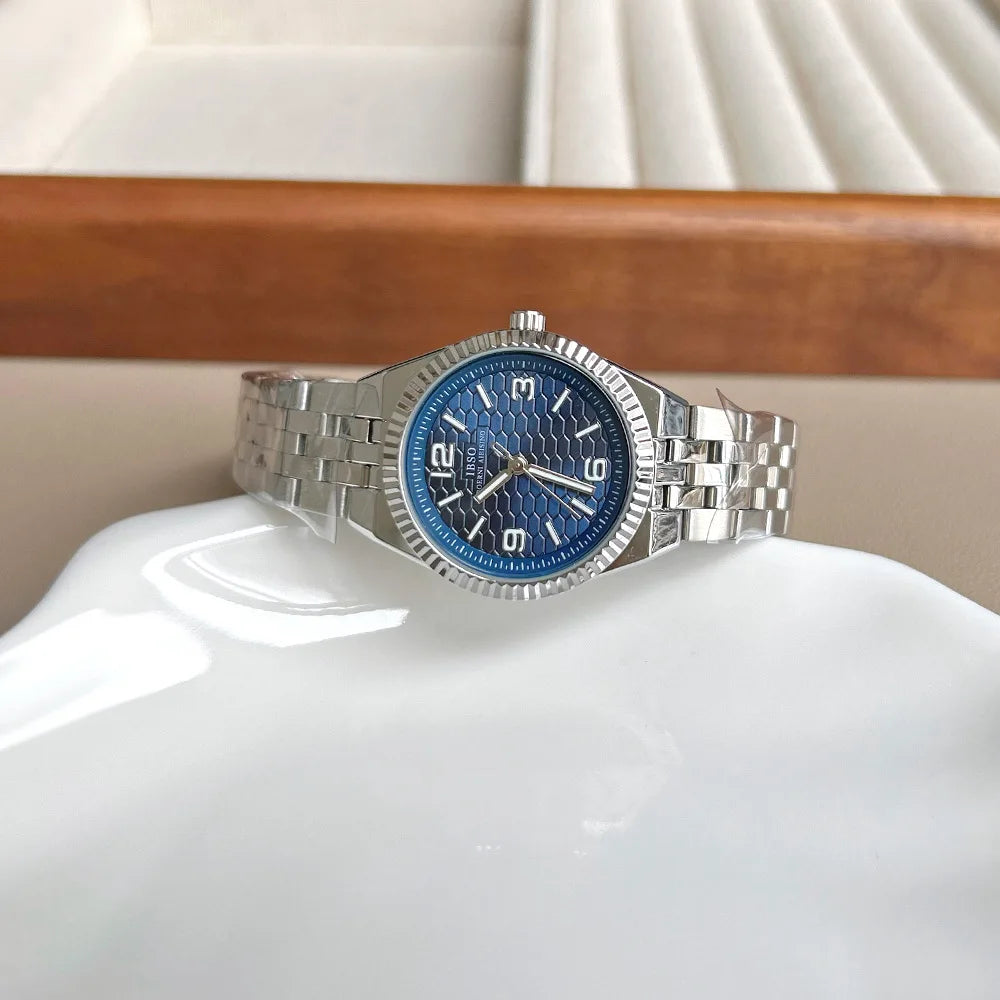 New Classic Women'S Watch With A Stylish Small Dial And Steel Band; High-Quality Ladies' Wristwatch And Timepiece Accessory.