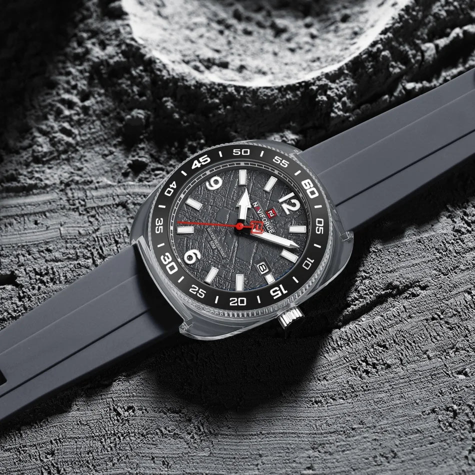 NAVIFORCE 7132 Watch with Luminous Water Resistance Quartz